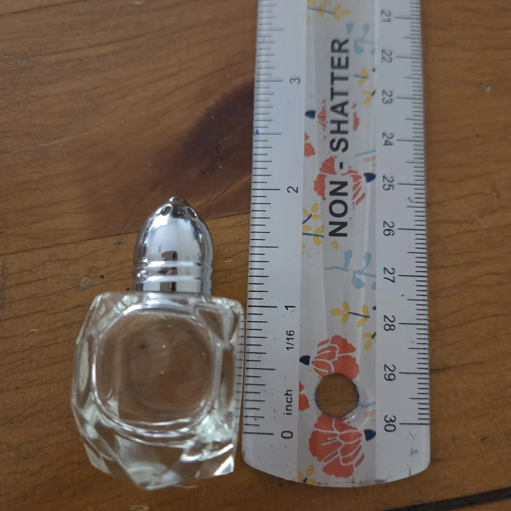 Vintage Never Used In Original Box Salt/Pepper Shakers Made In Japan